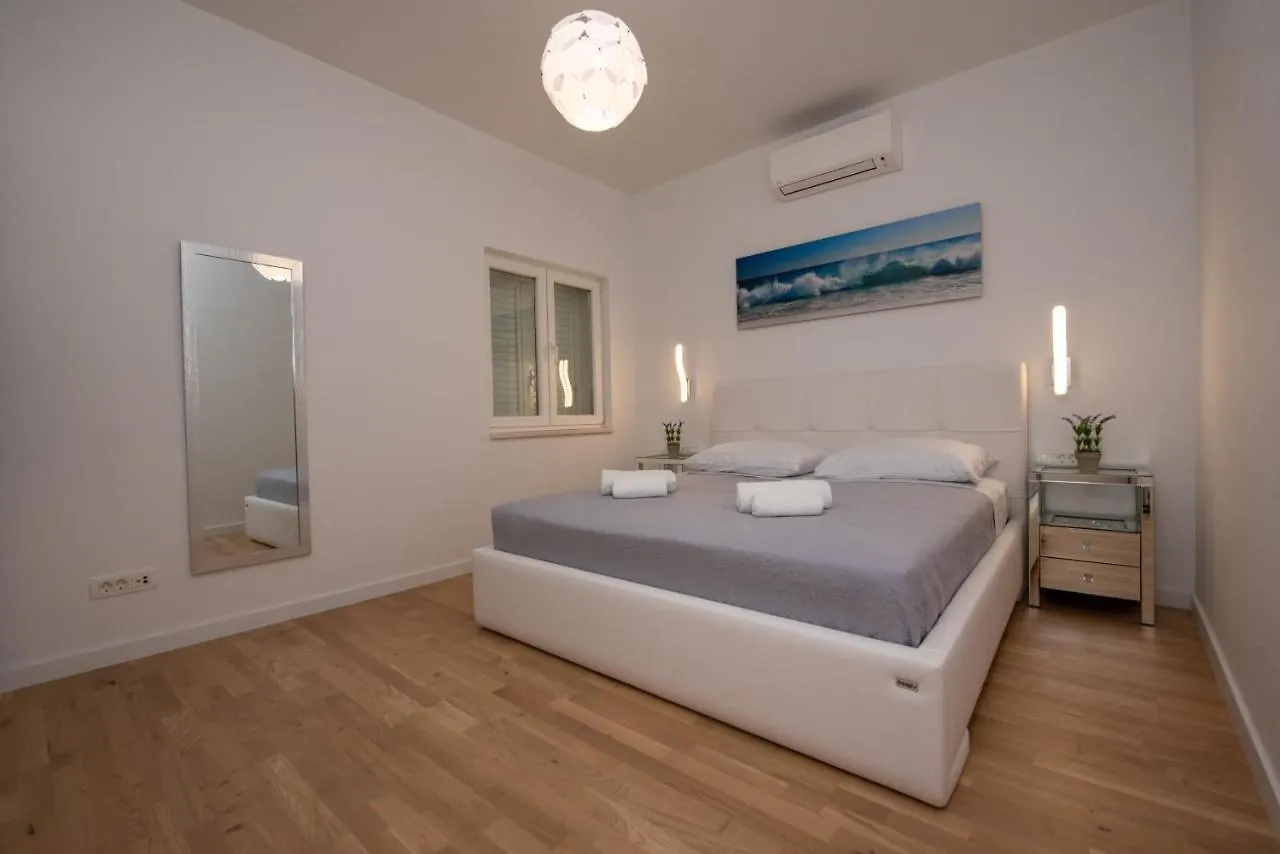 Apartment Katicic Split